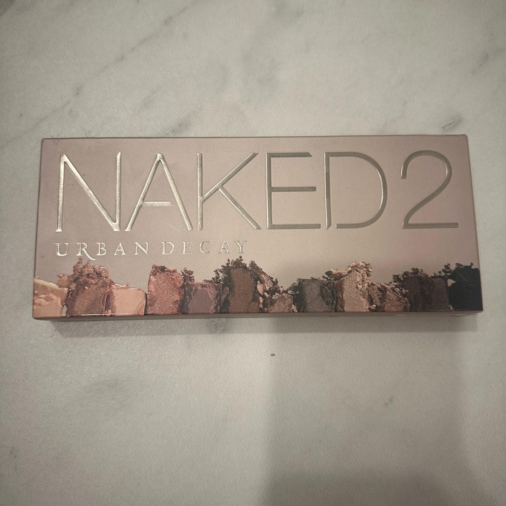 Urban Decay Naked2 Eyeshadow Palette - Neutral and Bold Shades
